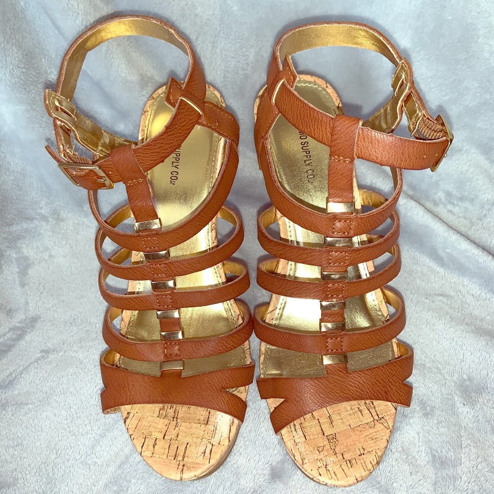 Leather wedge sandals